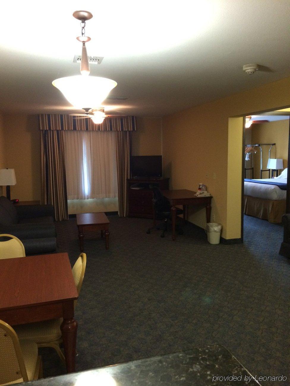 Holiday Inn Express & Suites, Corpus Christi Nw, Calallen By Ihg Exterior photo